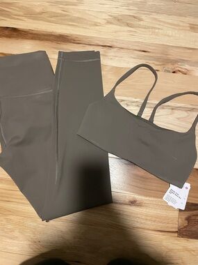 Lululemon Wunder Train Strappy Racer Bra and wunder train 25” pant set